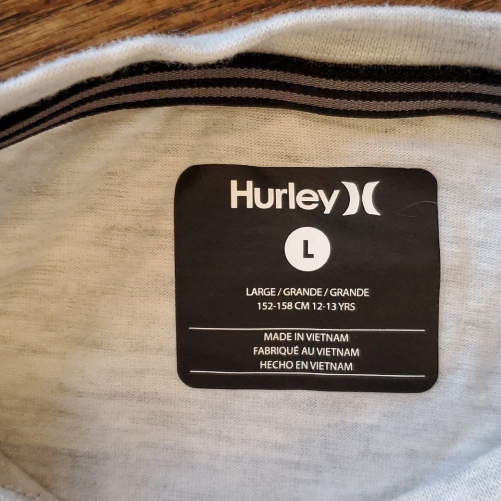Boys Hurley shark graphic print tee size L - Picture 3 of 4